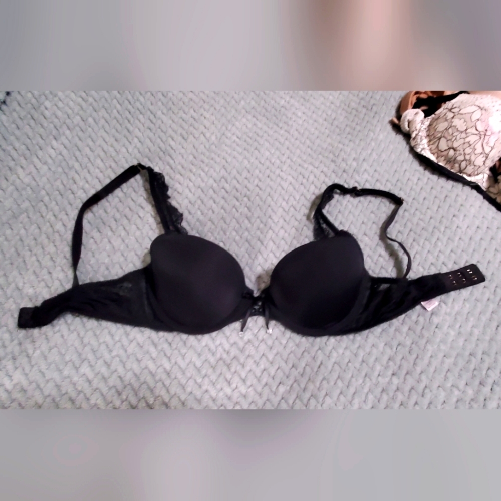 Victoria's Secret 32C Bra
